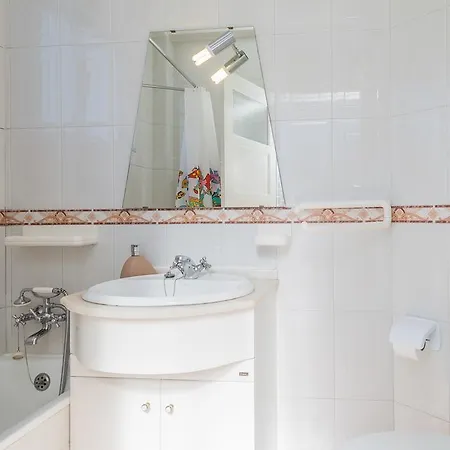 Great View In Central Apartment